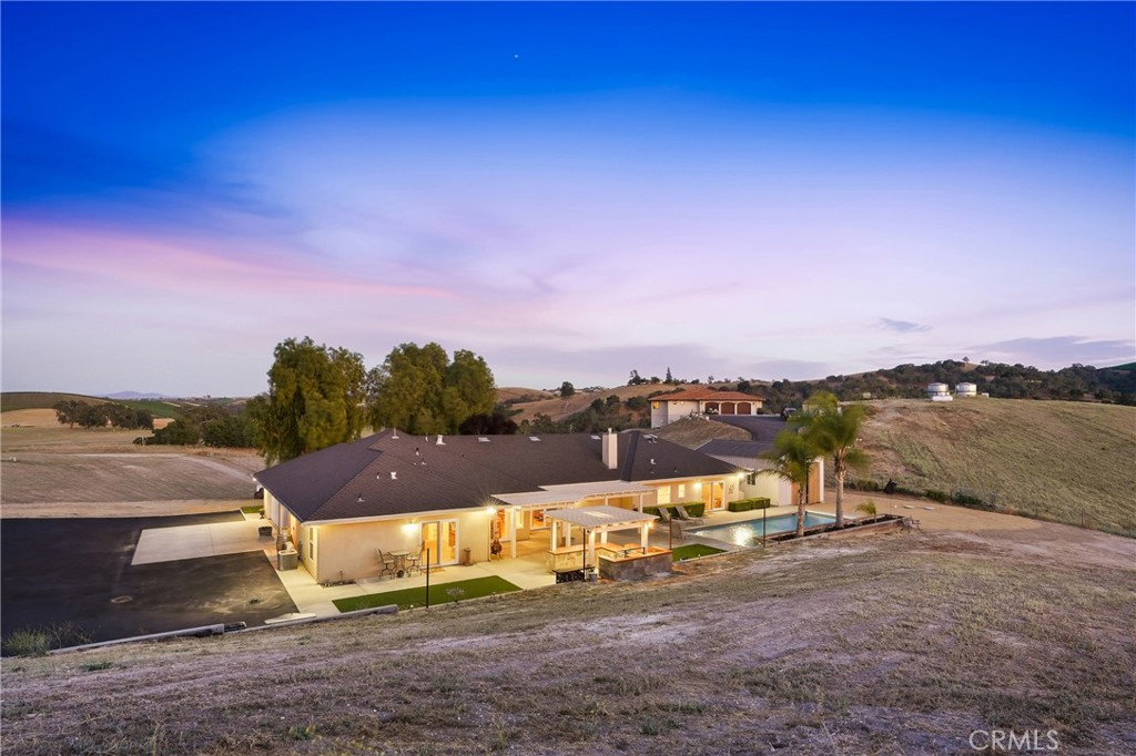 220 Cook Ct, Templeton, CA 93465