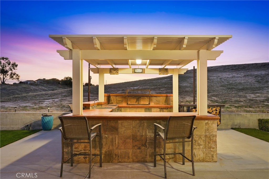 220 Cook Ct, Templeton, CA 93465