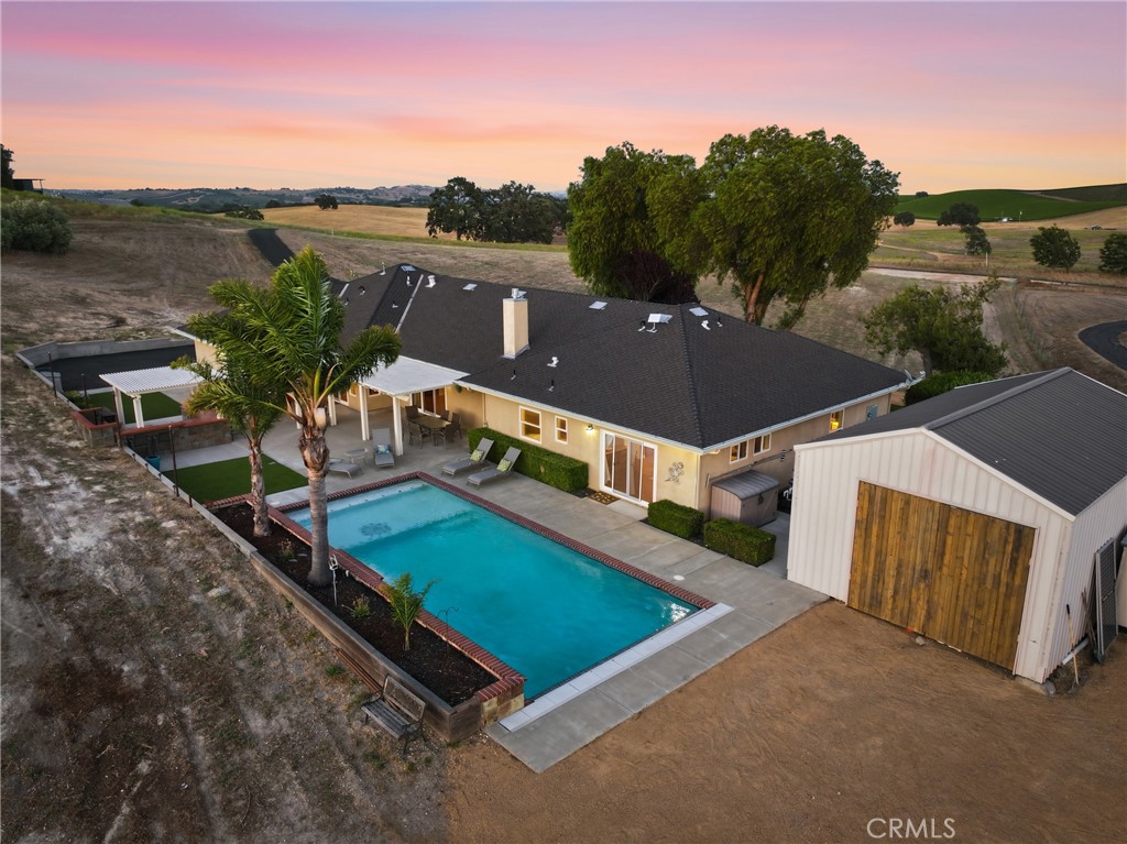 220 Cook Ct, Templeton, CA 93465