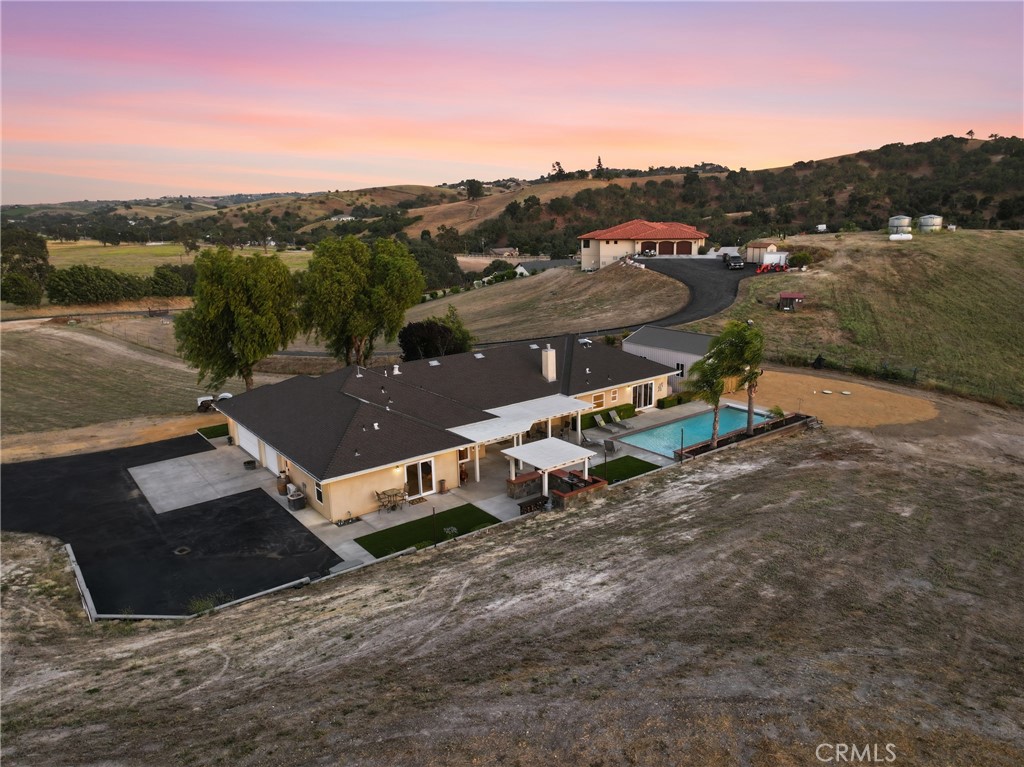 220 Cook Ct, Templeton, CA 93465
