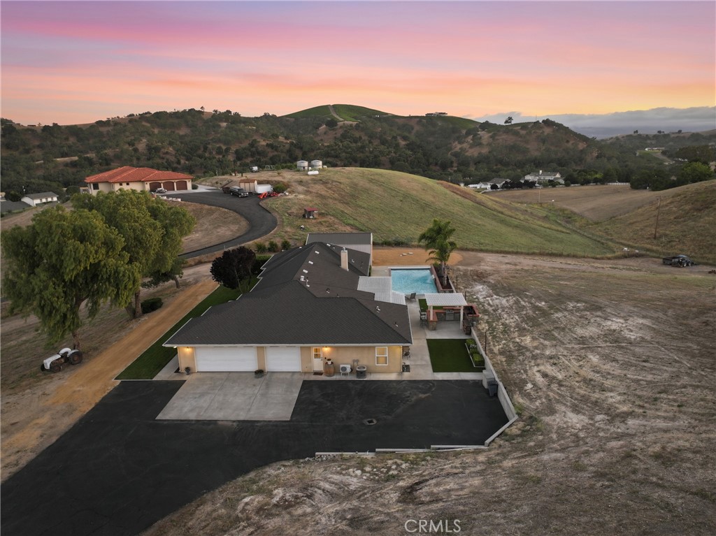220 Cook Ct, Templeton, CA 93465