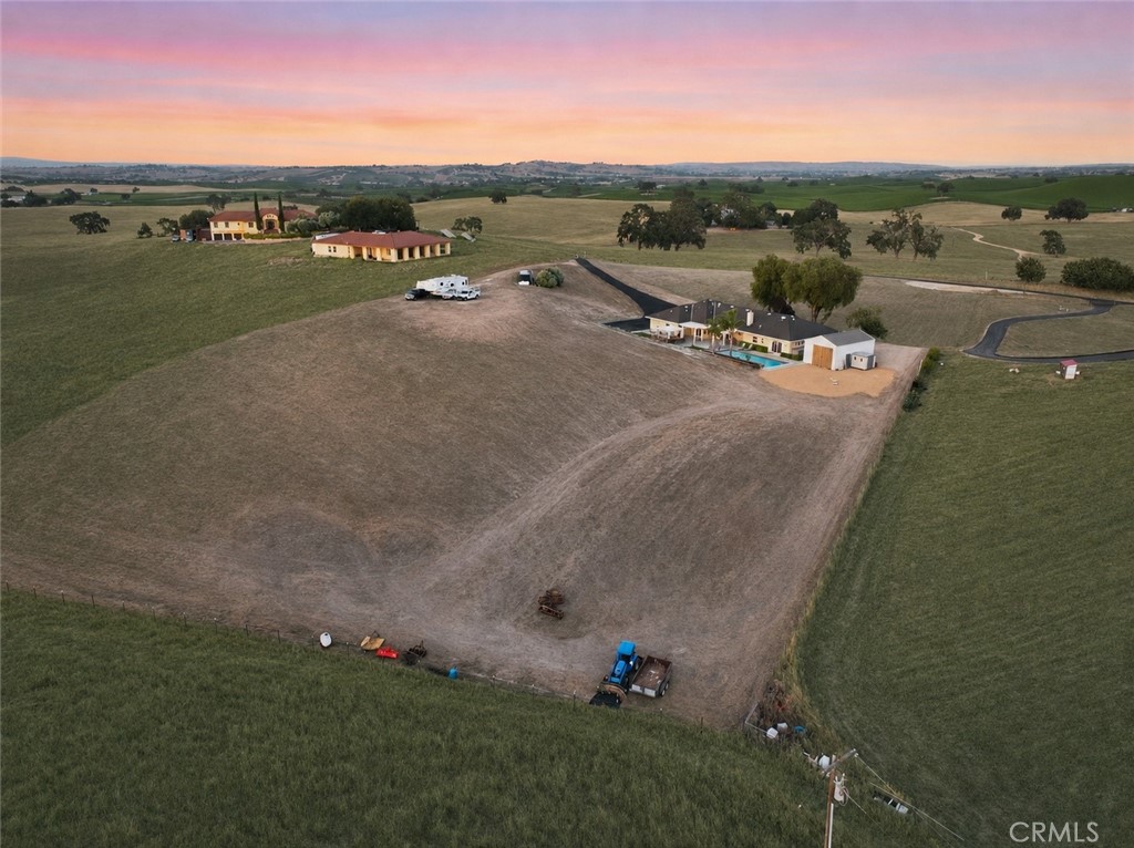220 Cook Ct, Templeton, CA 93465