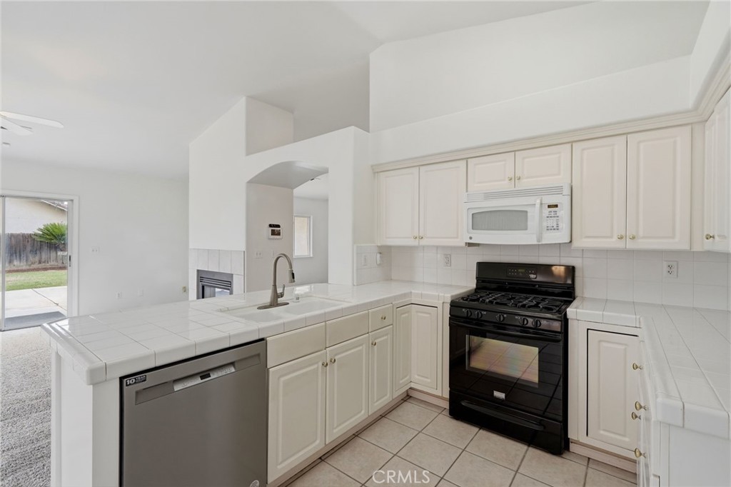 4106 E Westcott, Visalia, CA 93292