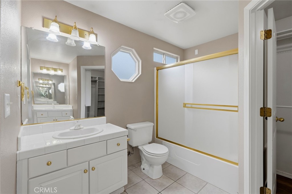 4106 E Westcott, Visalia, CA 93292