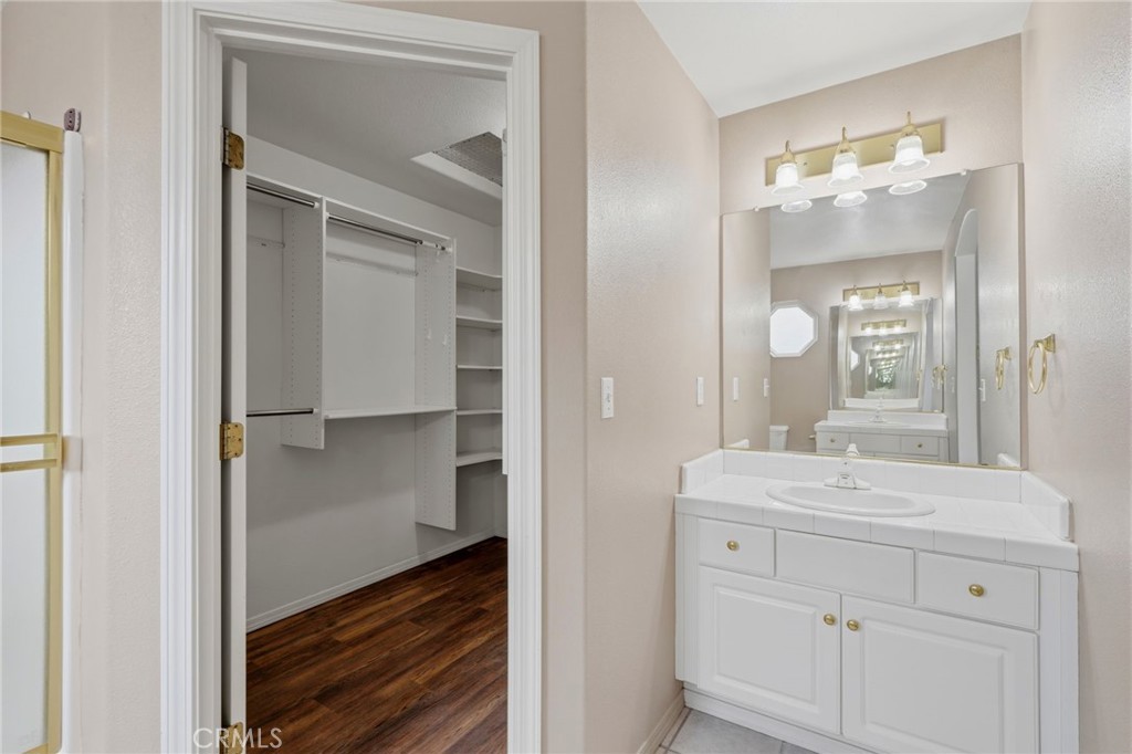 4106 E Westcott, Visalia, CA 93292