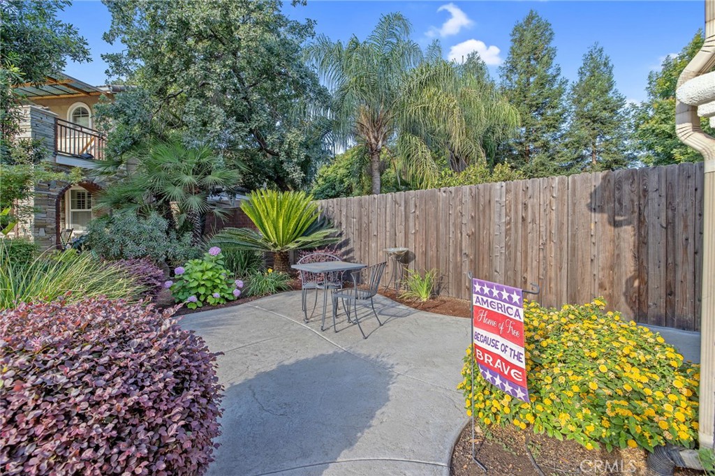 3440 W Newton Ct, Visalia, CA 93291