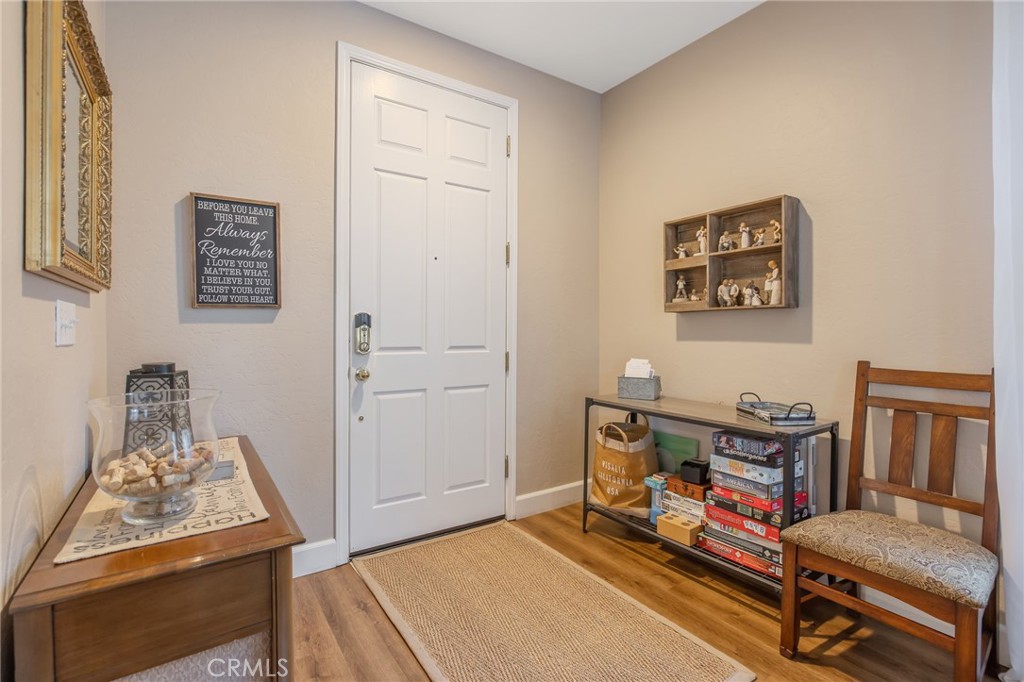 3440 W Newton Ct, Visalia, CA 93291