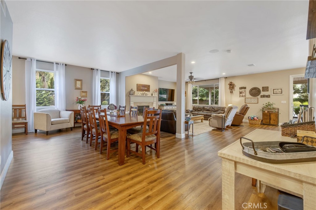 3440 W Newton Ct, Visalia, CA 93291