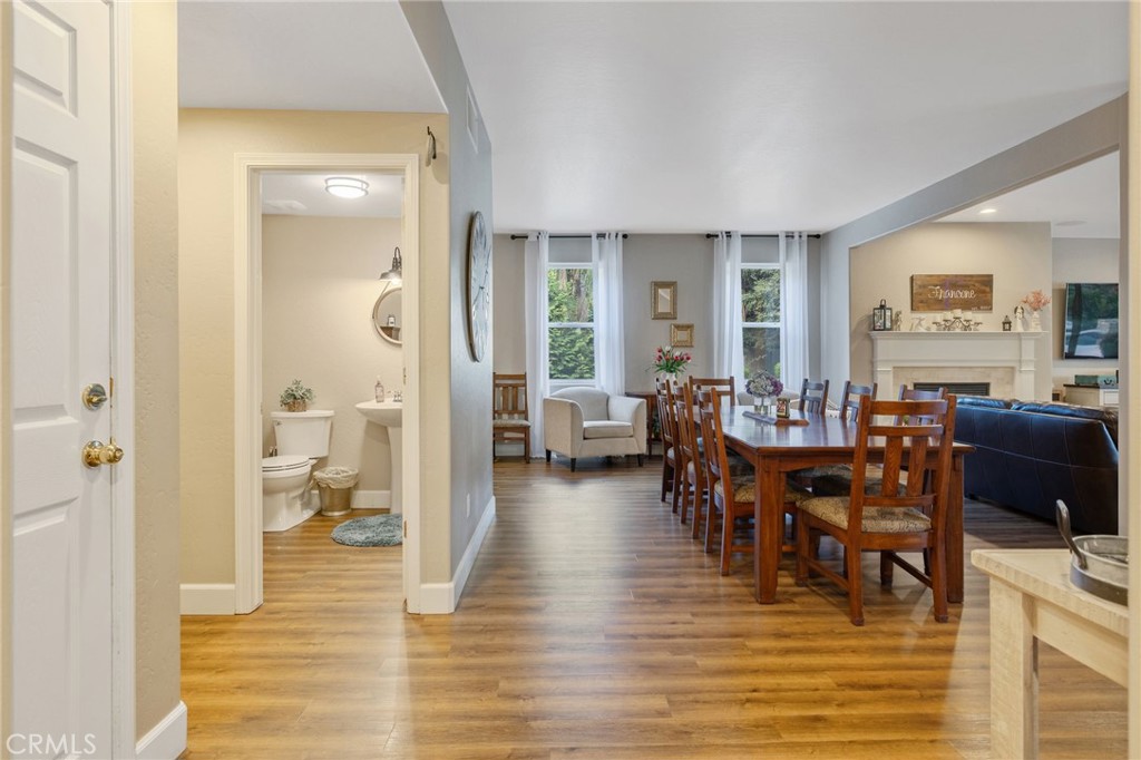 3440 W Newton Ct, Visalia, CA 93291