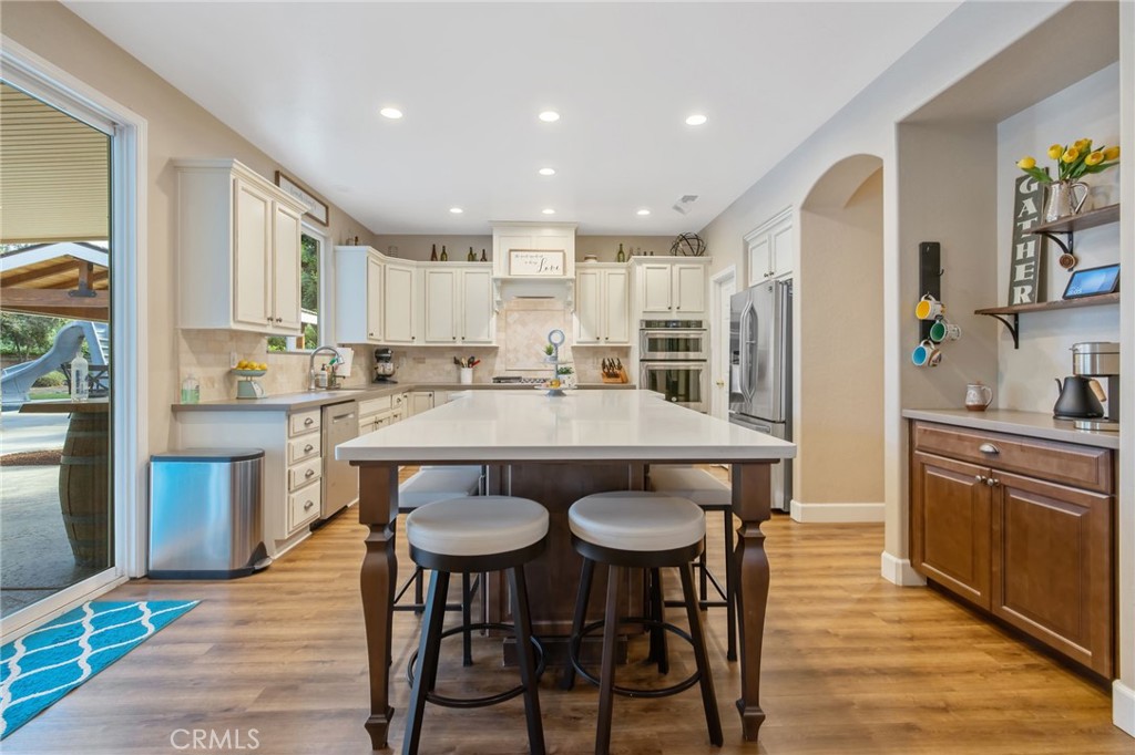 3440 W Newton Ct, Visalia, CA 93291