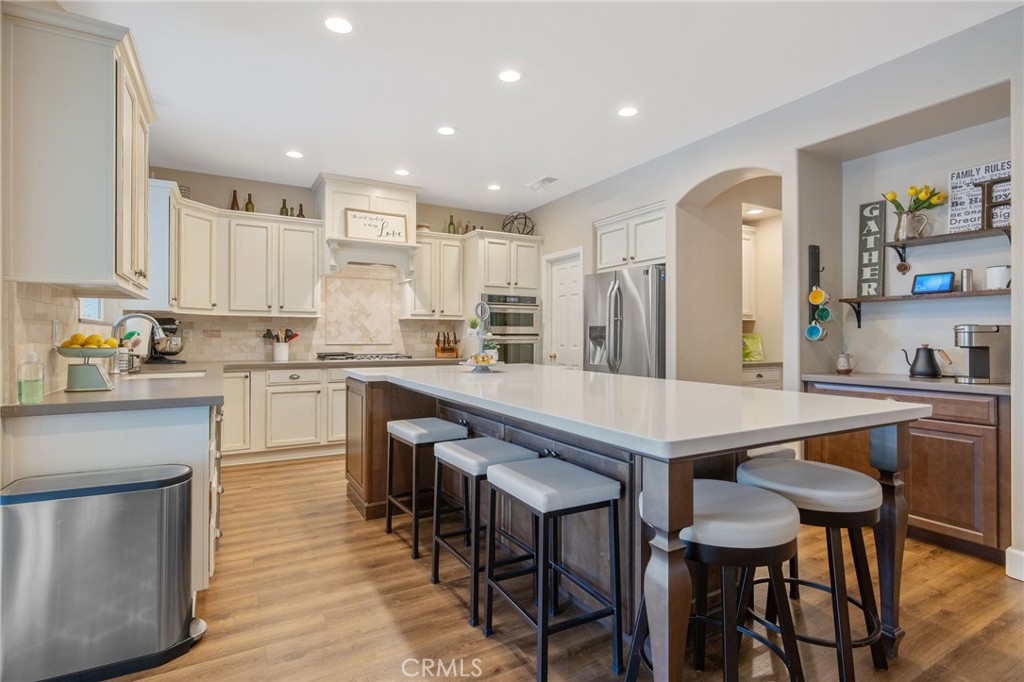 3440 W Newton Ct, Visalia, CA 93291