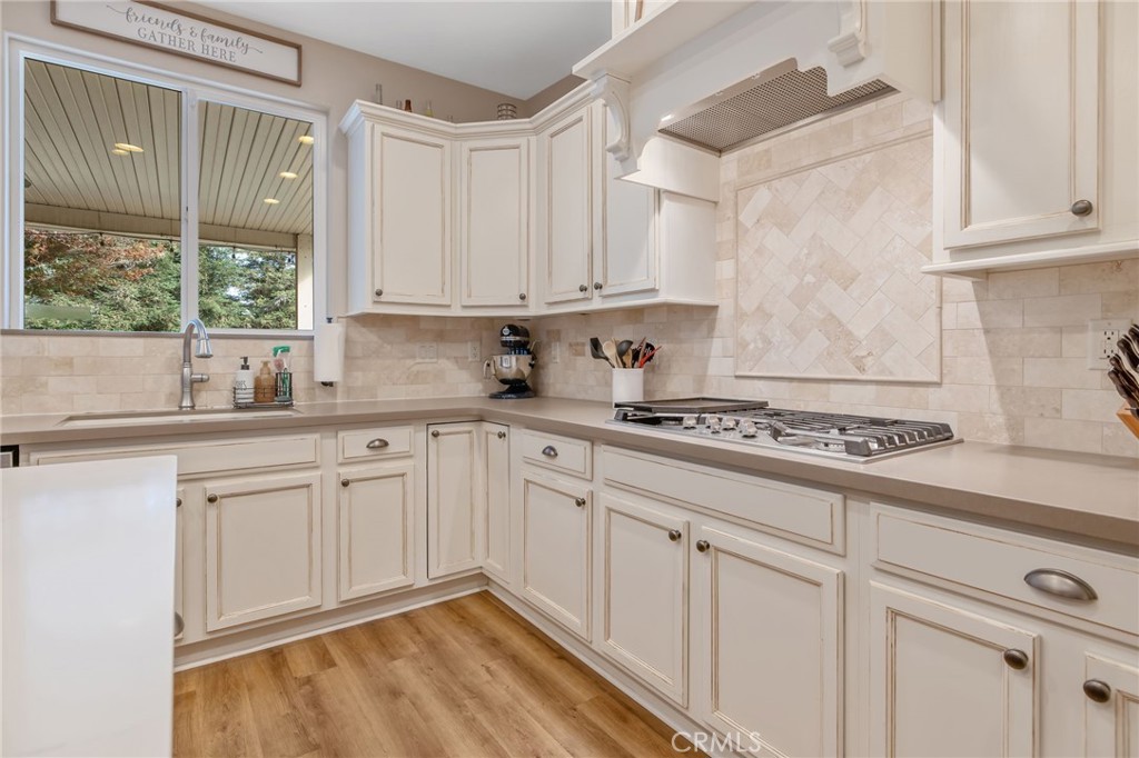 3440 W Newton Ct, Visalia, CA 93291