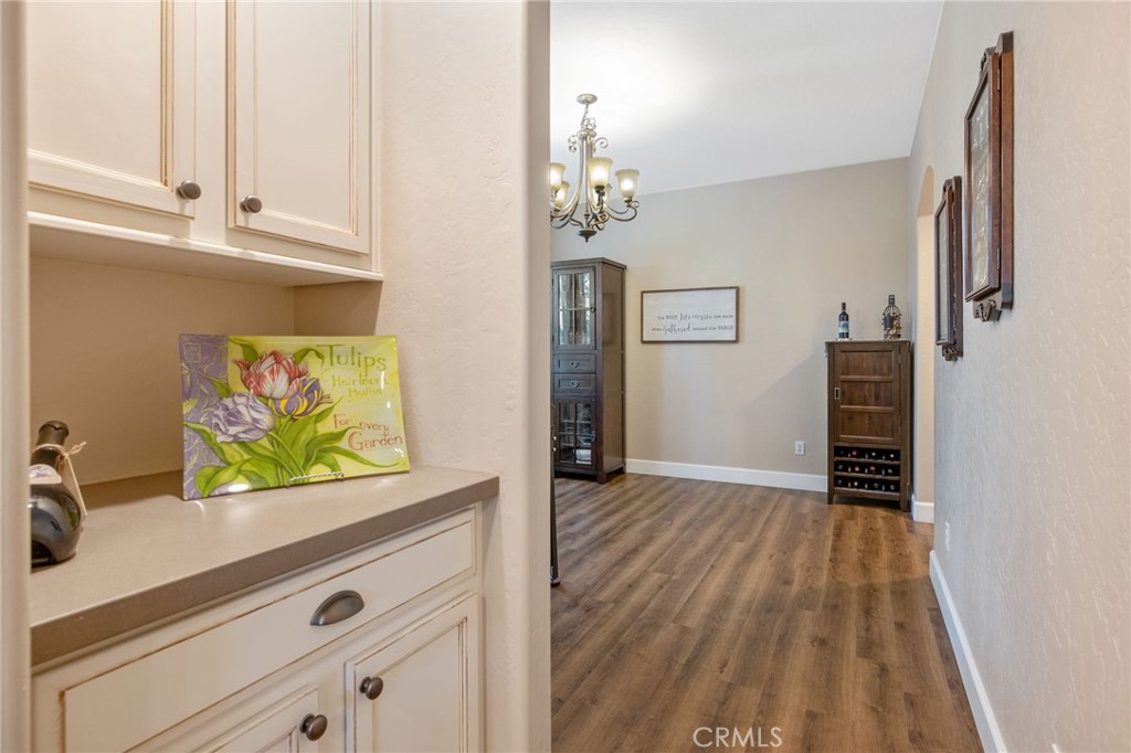 3440 W Newton Ct, Visalia, CA 93291