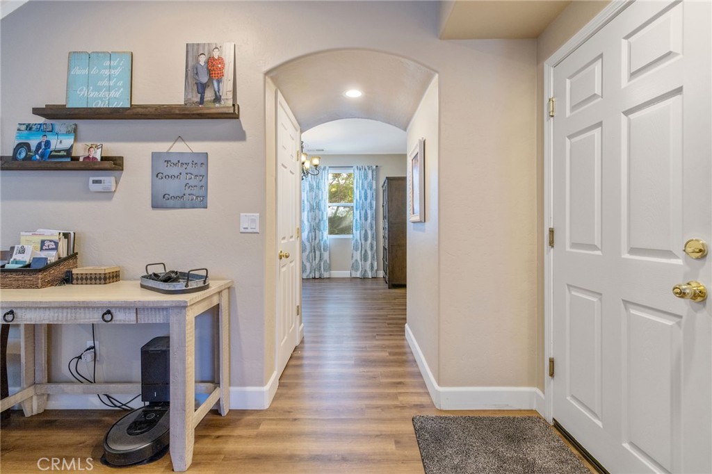 3440 W Newton Ct, Visalia, CA 93291