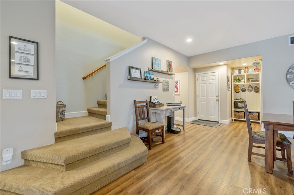 3440 W Newton Ct, Visalia, CA 93291