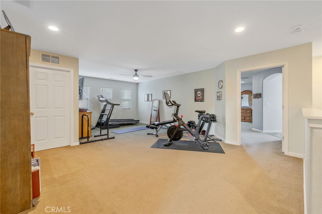 3440 W Newton Ct, Visalia, CA 93291