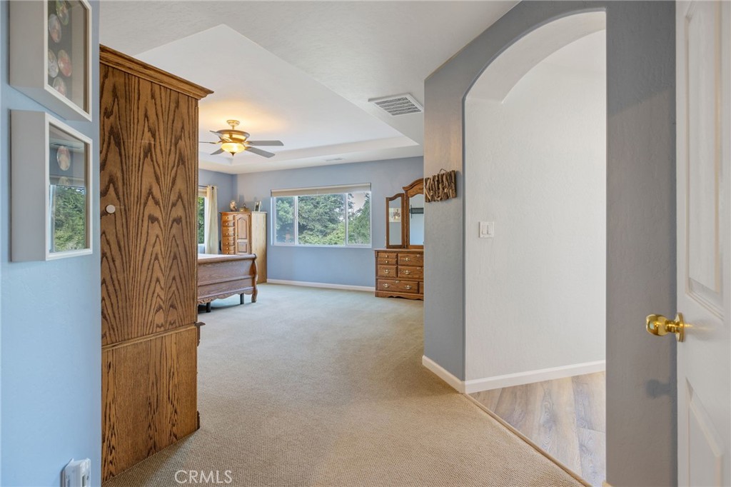 3440 W Newton Ct, Visalia, CA 93291