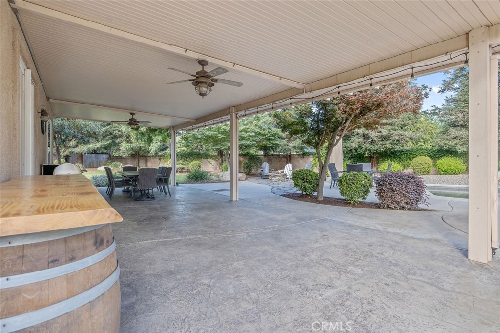 3440 W Newton Ct, Visalia, CA 93291