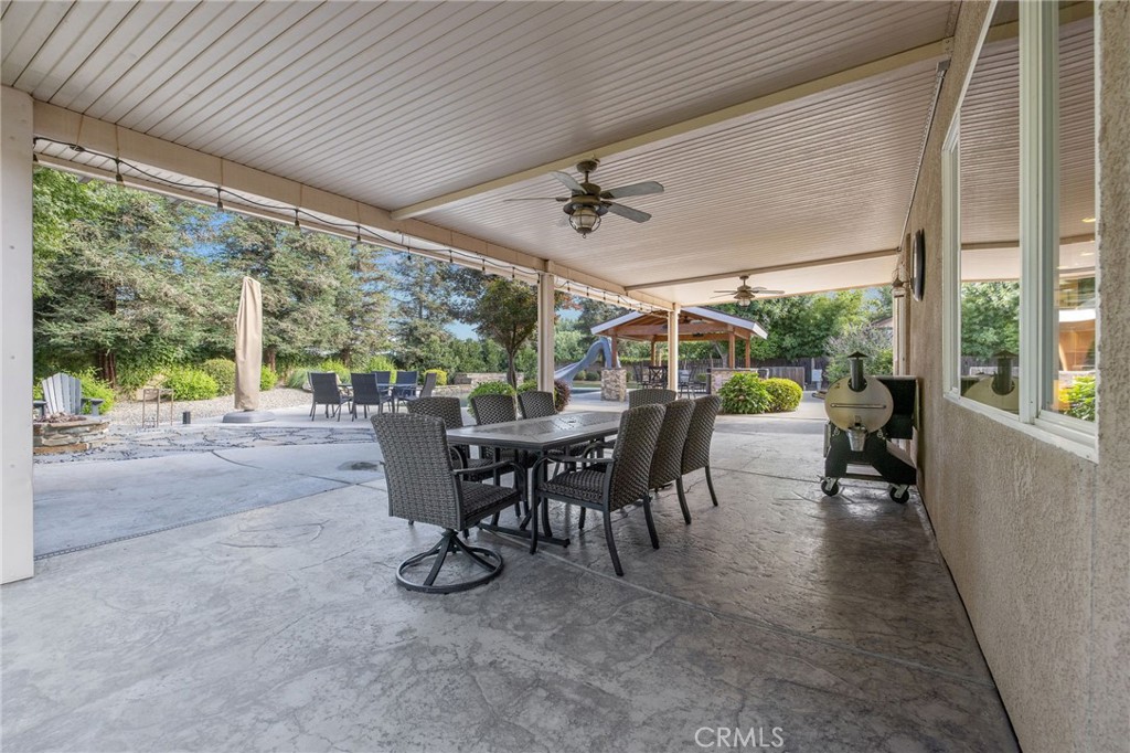 3440 W Newton Ct, Visalia, CA 93291