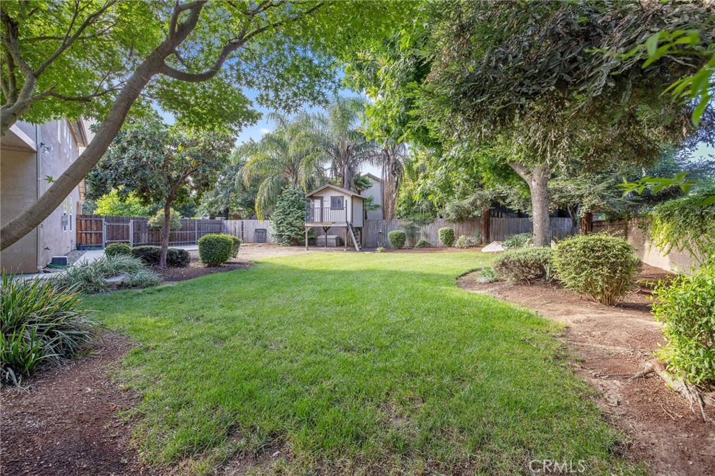 3440 W Newton Ct, Visalia, CA 93291