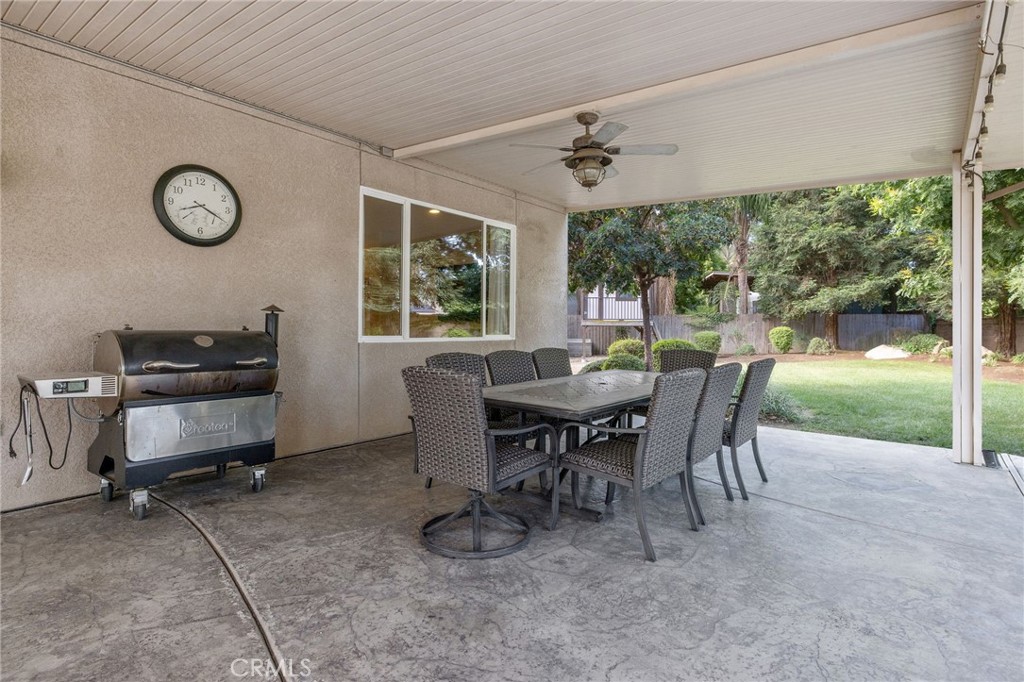 3440 W Newton Ct, Visalia, CA 93291