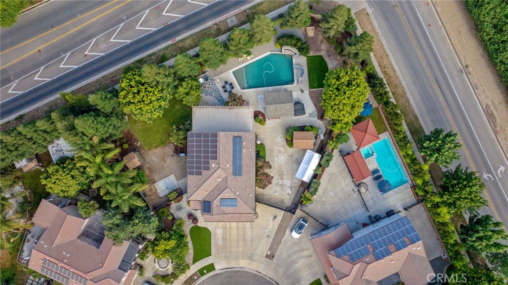 3440 W Newton Ct, Visalia, CA 93291