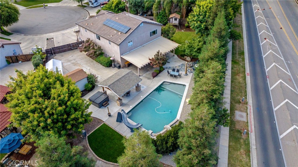 3440 W Newton Ct, Visalia, CA 93291