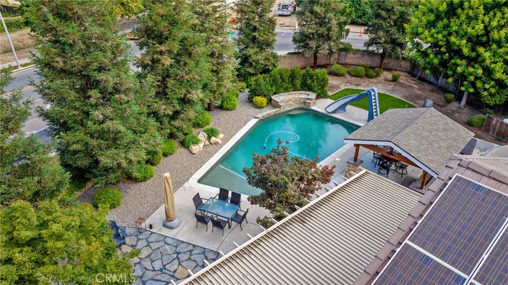 3440 W Newton Ct, Visalia, CA 93291