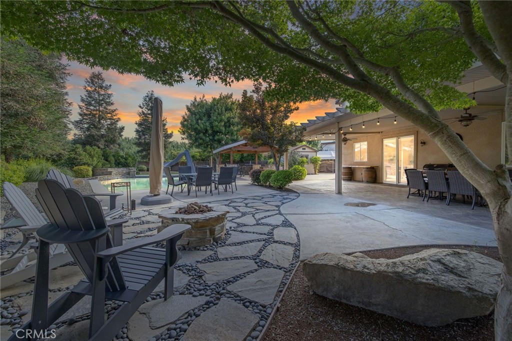 3440 W Newton Ct, Visalia, CA 93291