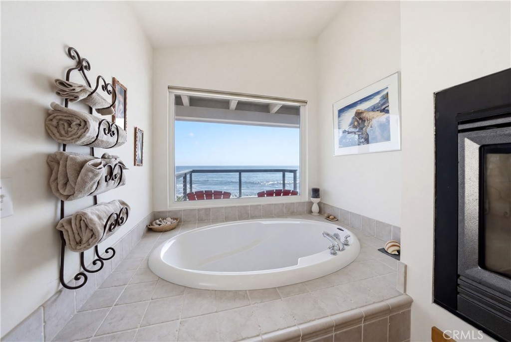 2059 Sherwood Dr Dr, Cambria, CA 93428