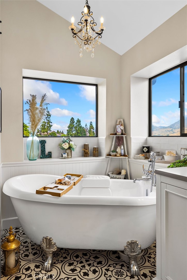 960 San Adriano Ct, San Luis Obispo, CA 93405