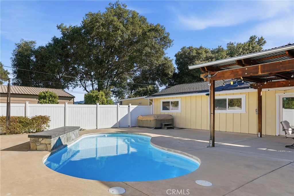 8680 Portola Road, Atascadero, CA 93422