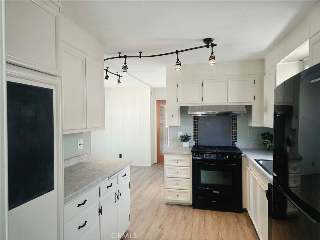 3860 S. Higuera St. #C18, San Luis Obispo, CA 93401