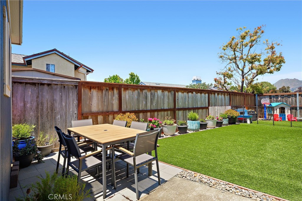 833 Escuela Court, San Luis Obispo, CA 93405