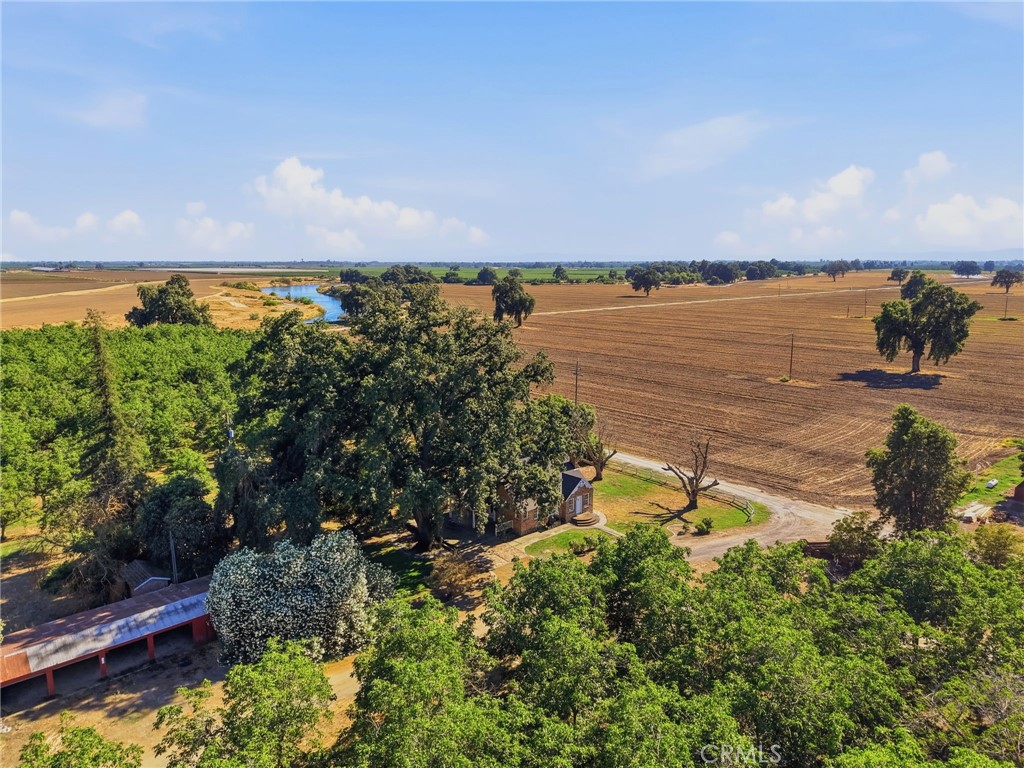 21530 Tiburico Ave, Laton, CA 93242
