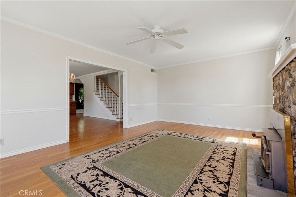 21530 Tiburico Ave, Laton, CA 93242