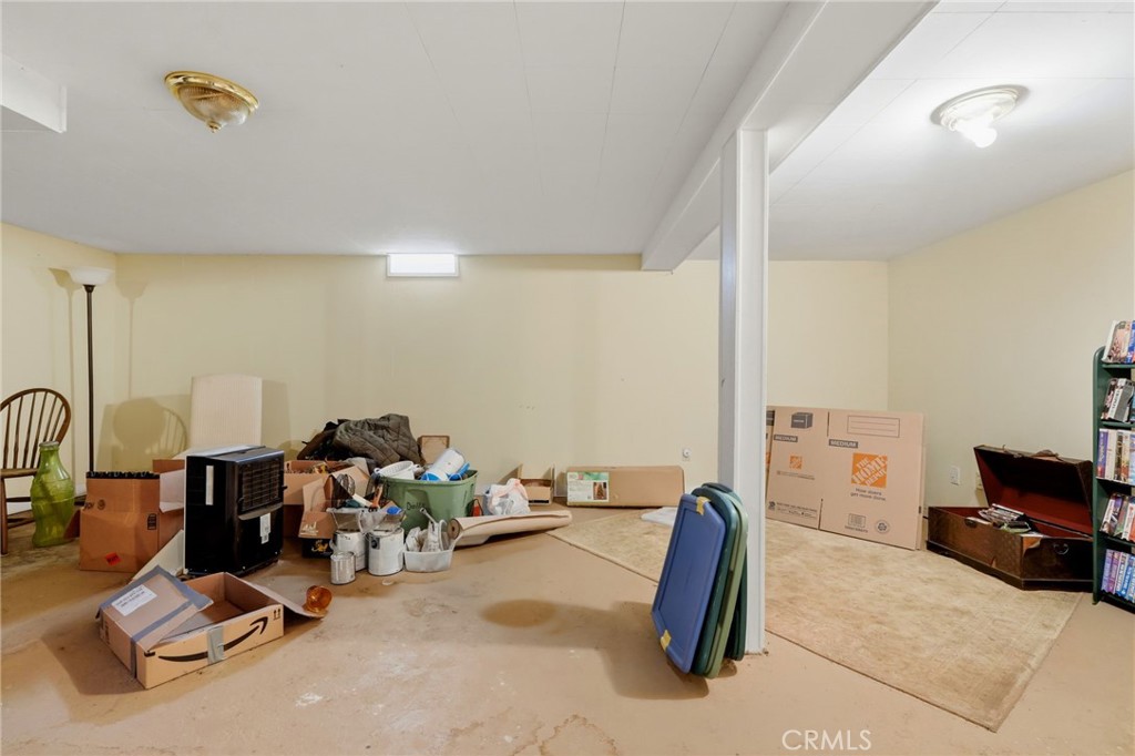 21530 Tiburico Ave, Laton, CA 93242