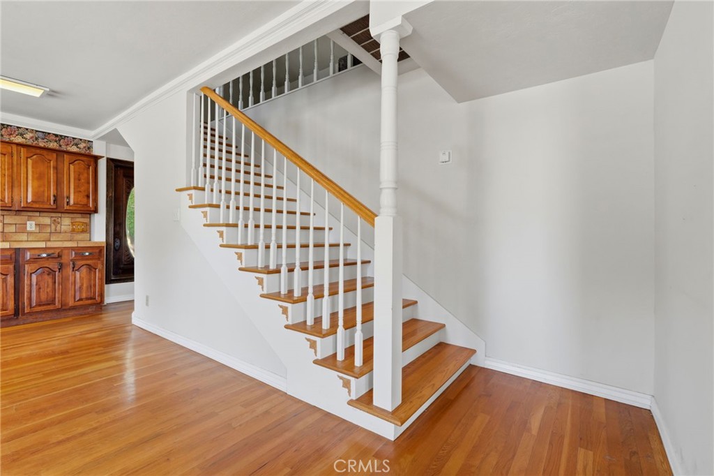 21530 Tiburico Ave, Laton, CA 93242