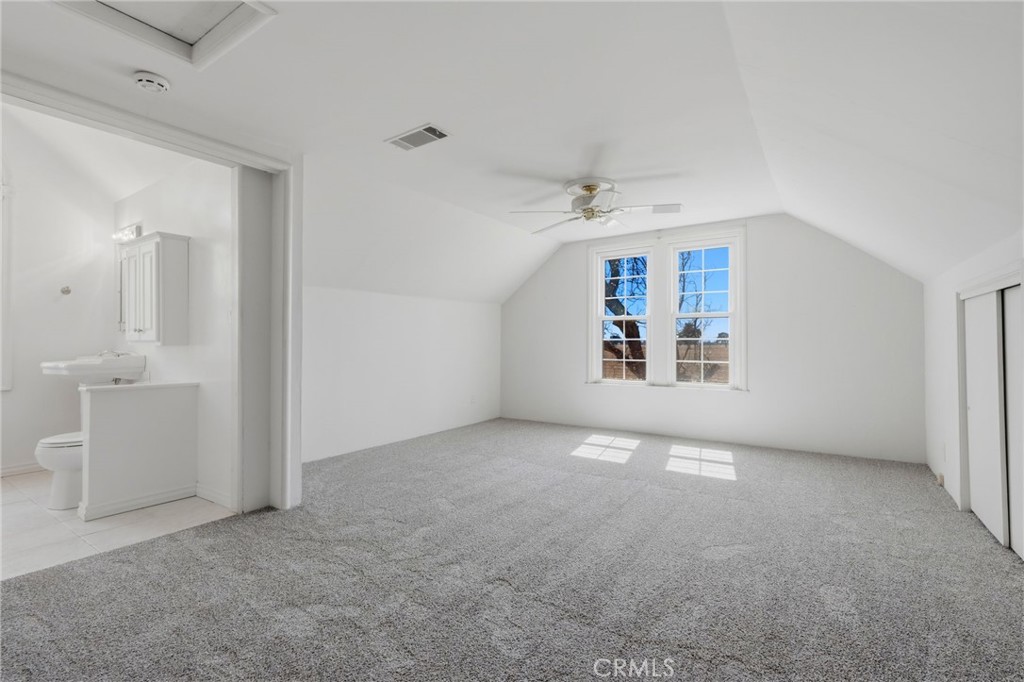 21530 Tiburico Ave, Laton, CA 93242
