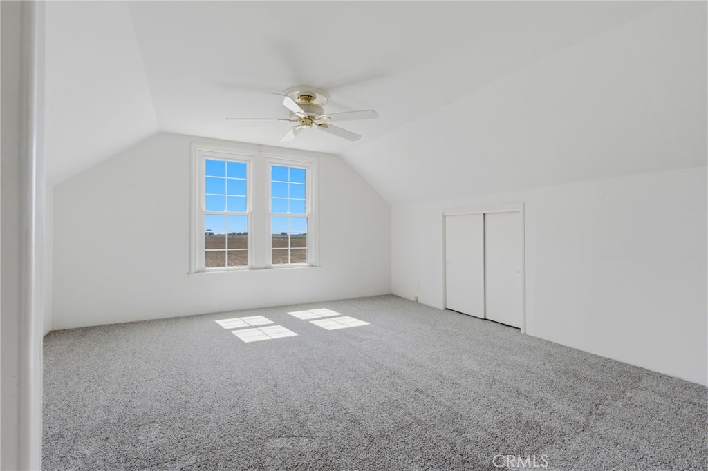 21530 Tiburico Ave, Laton, CA 93242