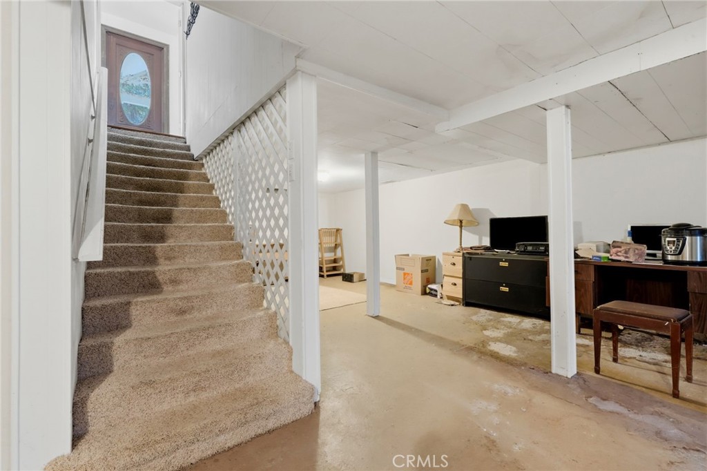 21530 Tiburico Avenue, Laton, CA 93242