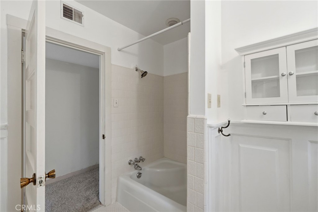 21530 Tiburico Avenue, Laton, CA 93242
