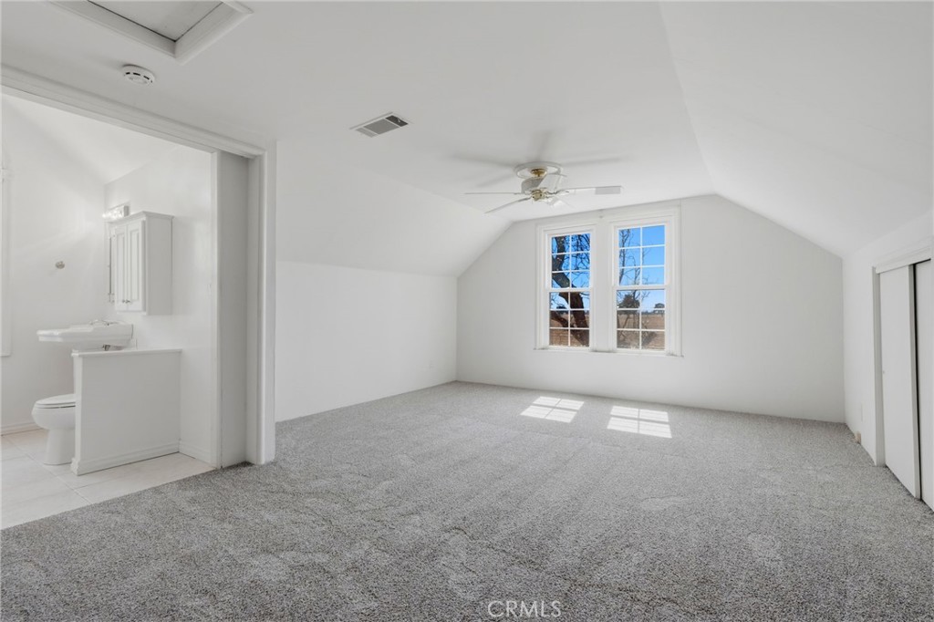 21530 Tiburico Avenue, Laton, CA 93242