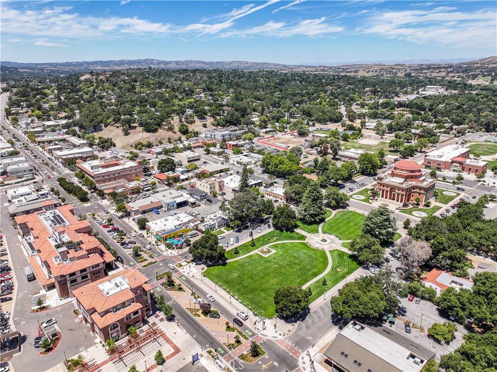 5580 Traffic Way #2, Atascadero, CA 93422