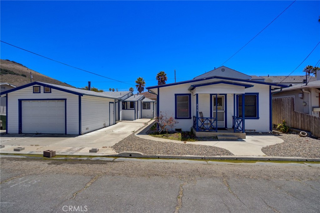 215 Boeker, Pismo Beach, CA 93449
