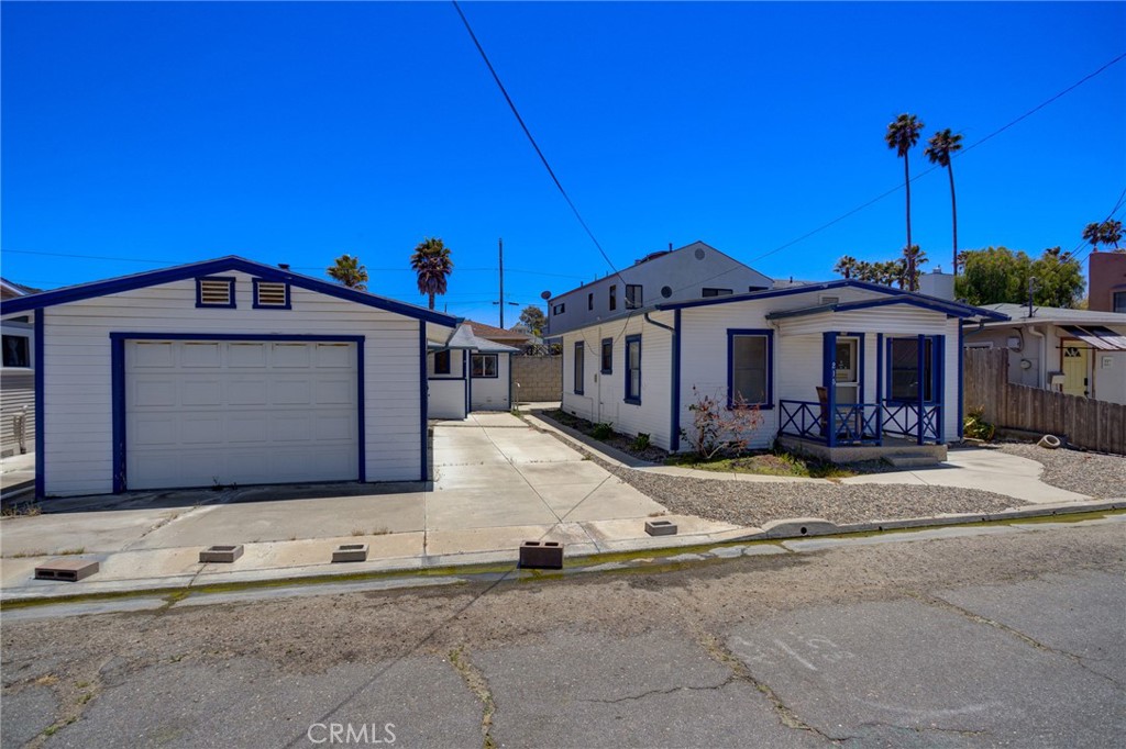215 Boeker, Pismo Beach, CA 93449