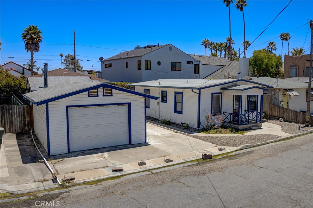 215 Boeker, Pismo Beach, CA 93449
