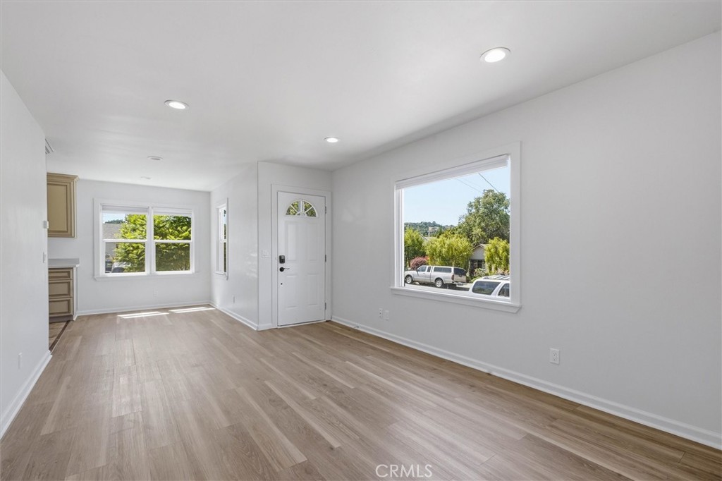 32 Rafael, San Luis Obispo, CA 93405
