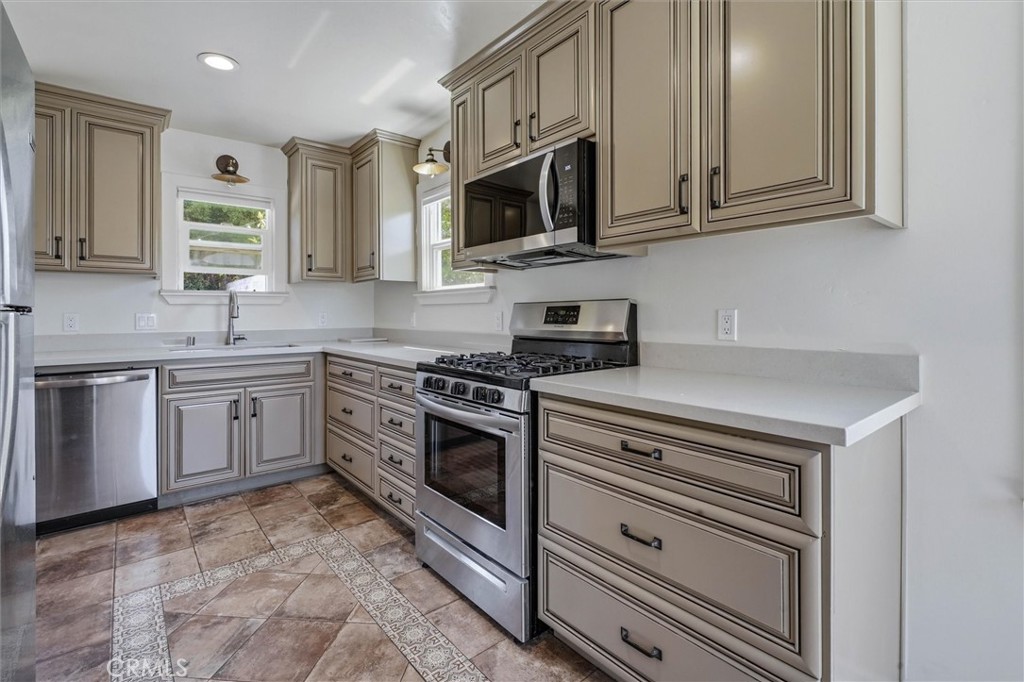 32 Rafael, San Luis Obispo, CA 93405
