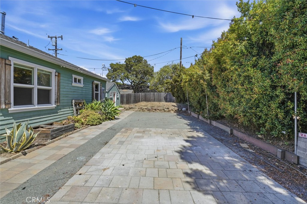 32 Rafael, San Luis Obispo, CA 93405